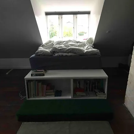 Cozy Little Townhouse With Small Garden And Sea View Villa Svaneke