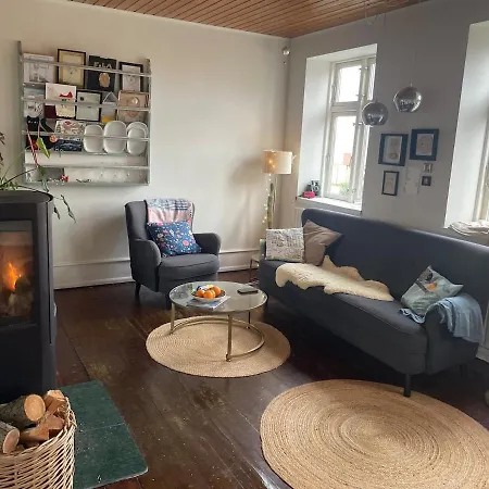 Cozy Little Townhouse With Small Garden And Sea View Villa *