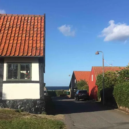 Cozy Little Townhouse With Small Garden And Sea View * Svaneke